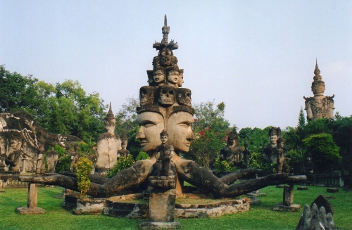 statues bouddhistes et hindoues